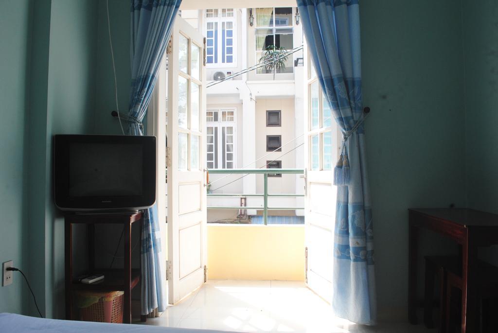 Hoa Cuc Xanh Mini Hotel Hue Esterno foto